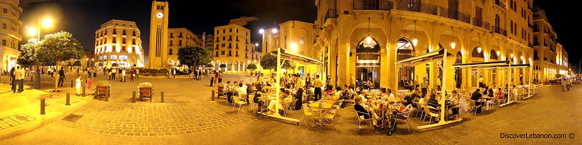 Parliament Square at night – Place de l’étoile la nuit