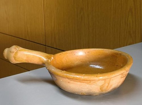 Pan pottery