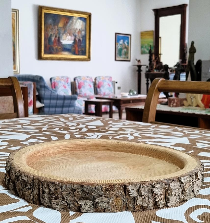 Authentic cedarwood plates large