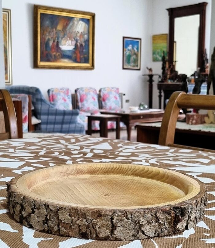 Authentic cedarwood plates