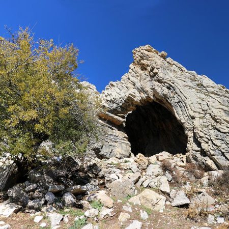Poster Arch in Ehmej Laklouk