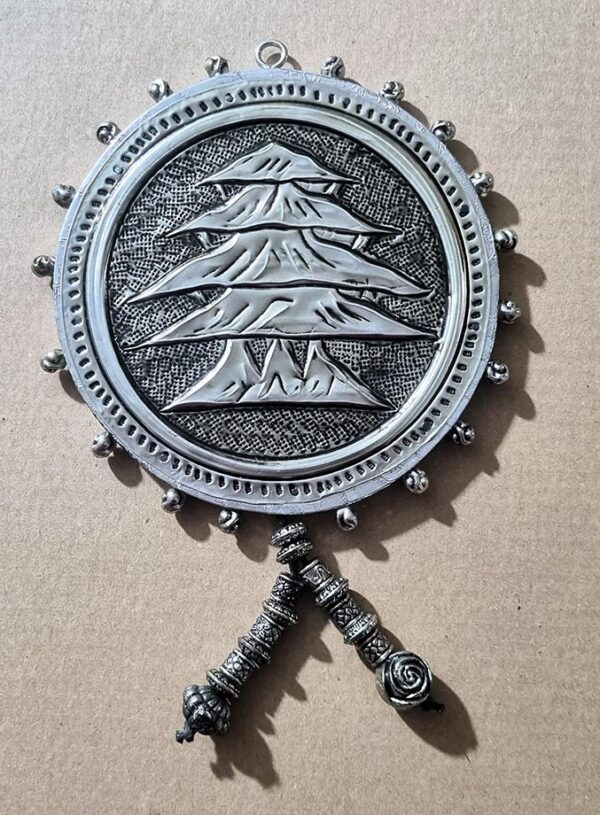 Bas-relief sculptures in a plate of tin - Cedar of Lebanon