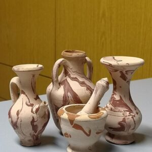 Miniature vases and mortar pottery - Image 1