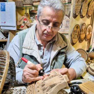 Lebanese wood artisan sculpture