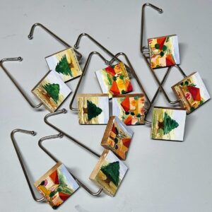 Hook to hang your bag - Image 1