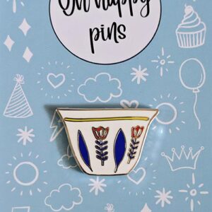 The Chaffeh pin blue