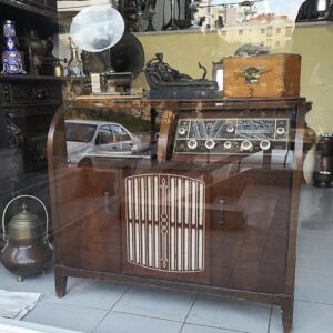 Antique tube vintage radios, cabinets etc... - Available on request - Image 20