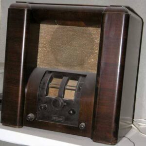 Antique tube vintage radios, cabinets etc... - Available on request - Image 4