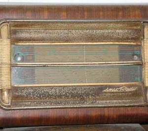 Antique tube vintage radios, cabinets etc... - Available on request - Image 8