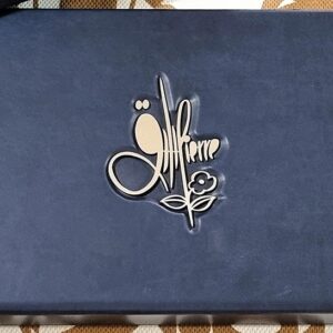 Caricatures of the caricaturist Pierre Sadek in a box - Image 12