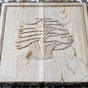 Customized engraved cedar wood backgammon game