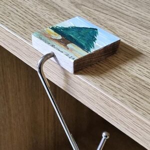 Hook to hang your bag - Image 3