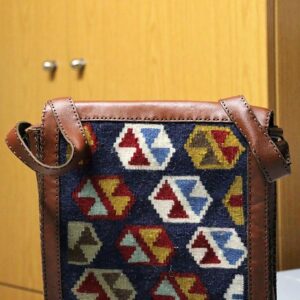 Handbags made with leather and tapestry - Image 6