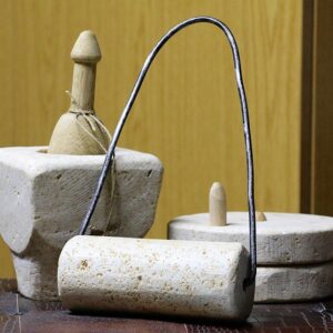 Miniature sculptures - Image 1