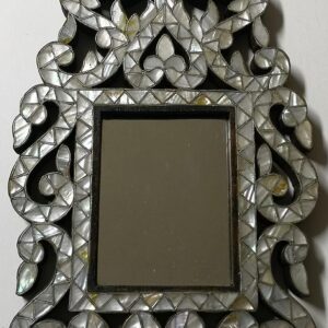Mirror frame with shells - Image 1