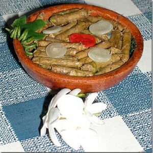 Ceramic Lebanese Food served on a plate - Image 2