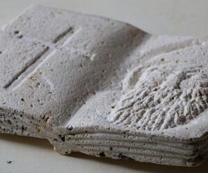 Sculpture book - Whitestone - Image 5