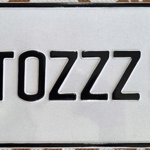 Tozzz Aluminium plates reproducing Lebanese emblems