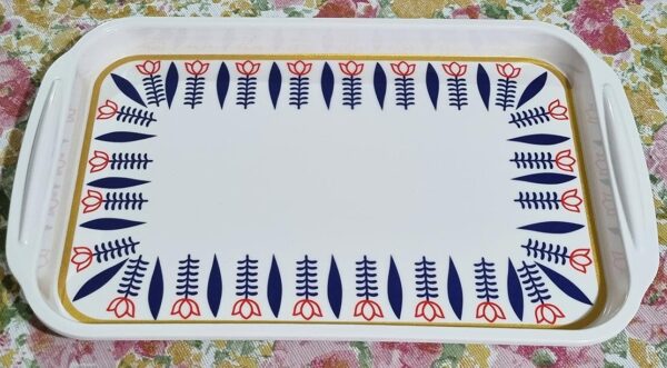 Coffee and tea tray with traditional blue design red tulip